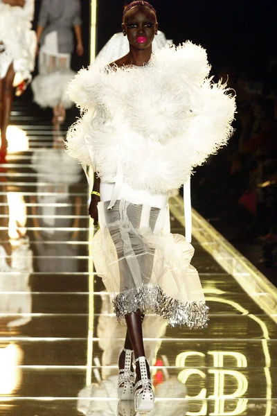 Look 17